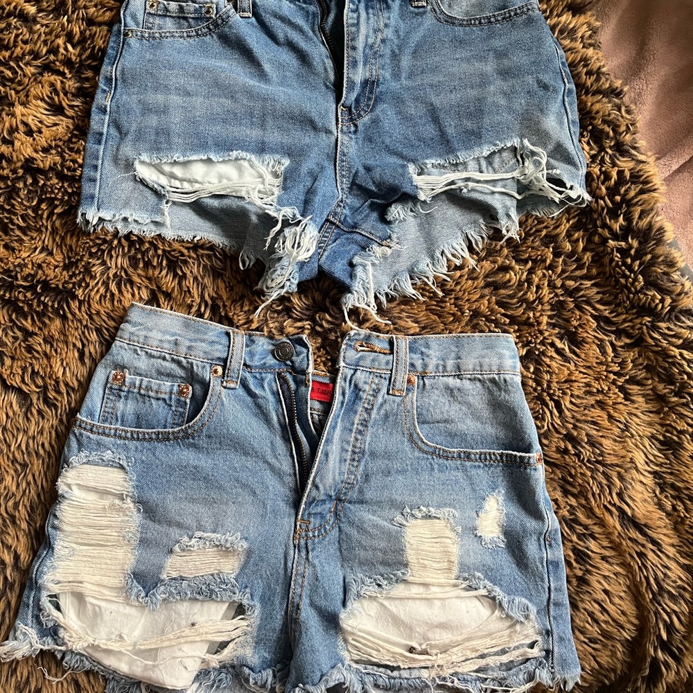 Bundle of 2 denim high-waisted shorts